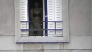 მამაკაცი გადაჭიმული Doggy Style, დიდი წვნიანი ნადავლი