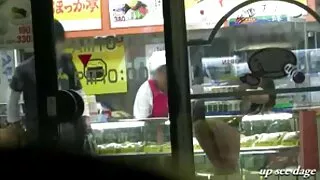 ისე taut ქალი dangling მკერდი