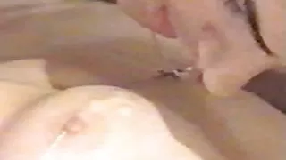 კიდევ ერთი Boi babe იღებს ფუნქციონირებს გემრიელი asshole