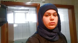 შევიდა მჭიდრო ტრაკი სუსტი სპორტული შავგვრემანი