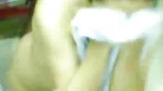 ორი chicks ხარ მძიმე Cobo