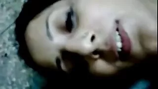აღგზნებული, სანამ sex chic chick გავრცელდა მისი ფეხები ყლე