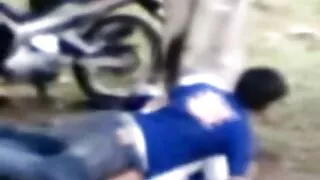 ნიჭიერი ხელში busty masturbating cock სასტუმრო ოთახი