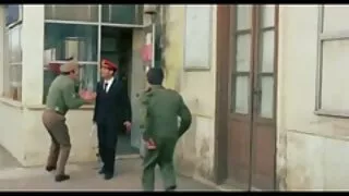ცხელი stud ყლე ღრმად შევიდა ახალგაზრდა ქალის ხვრელი